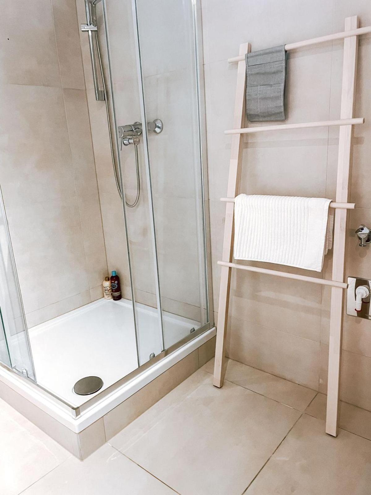 Zentrales Apartment Naehe Schoenbrunn - 5 Pers เวียนนา ภายนอก รูปภาพ