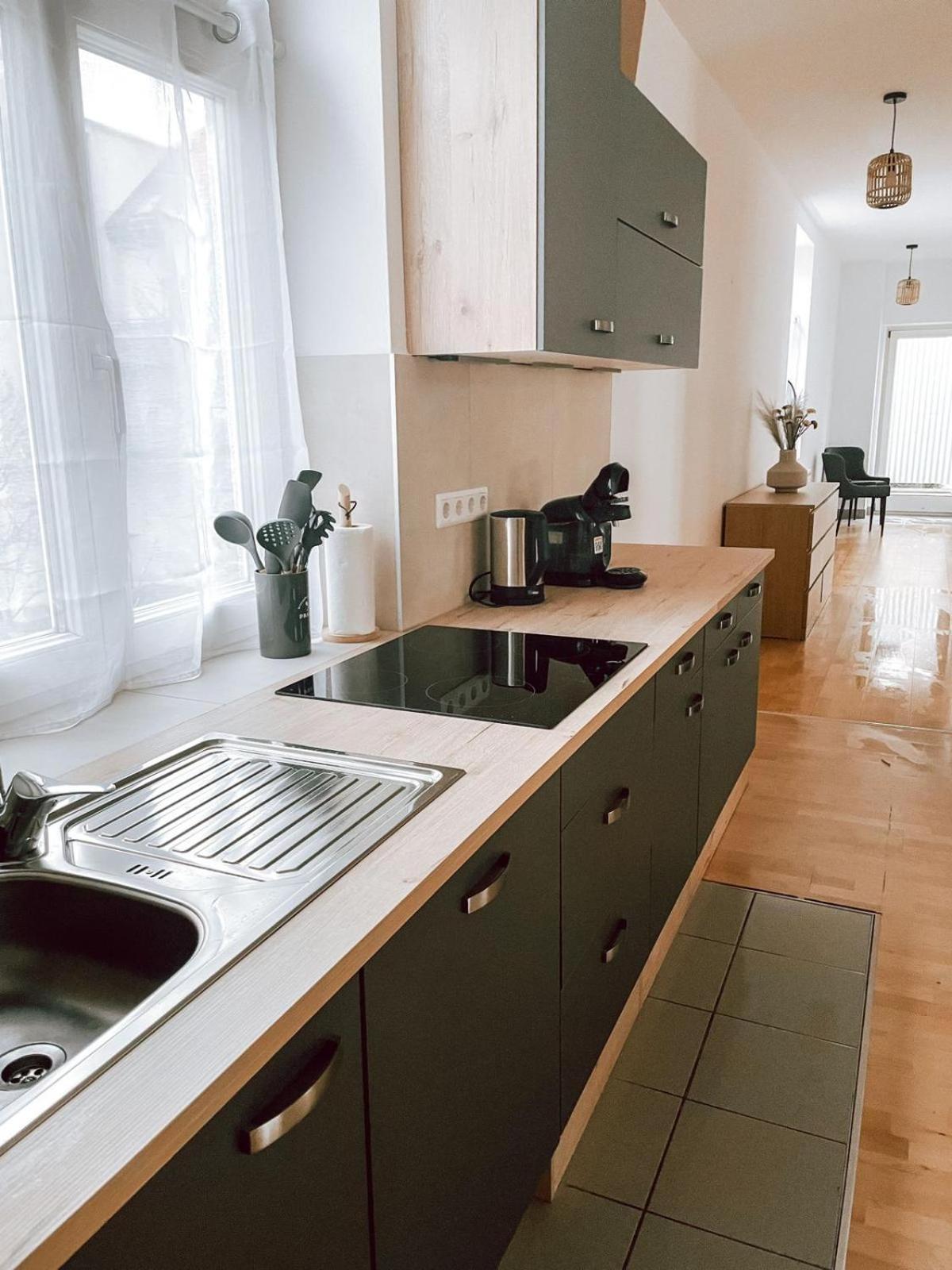 Zentrales Apartment Naehe Schoenbrunn - 5 Pers เวียนนา ภายนอก รูปภาพ