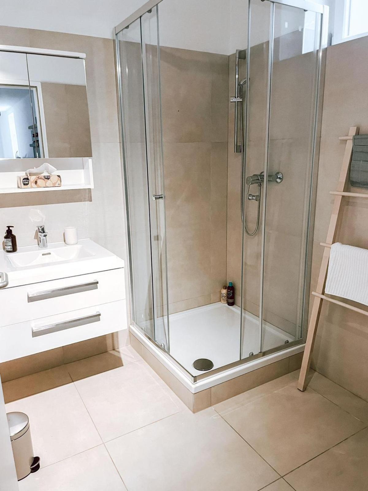 Zentrales Apartment Naehe Schoenbrunn - 5 Pers เวียนนา ภายนอก รูปภาพ