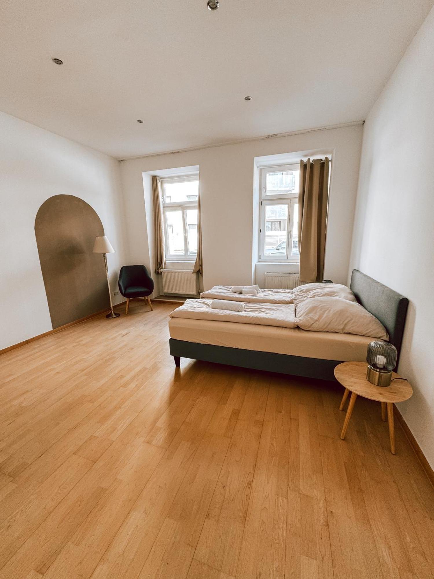 Zentrales Apartment Naehe Schoenbrunn - 5 Pers เวียนนา ภายนอก รูปภาพ