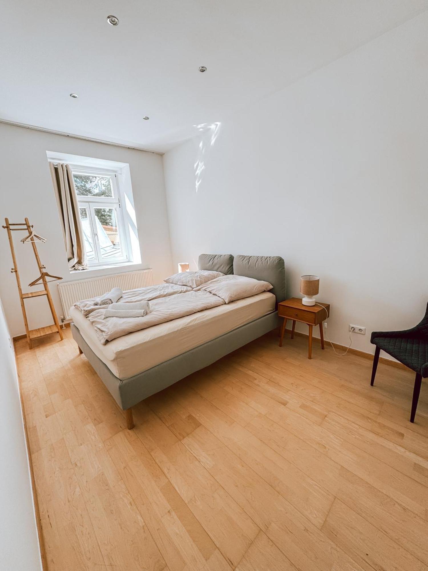 Zentrales Apartment Naehe Schoenbrunn - 5 Pers เวียนนา ภายนอก รูปภาพ